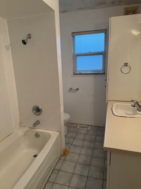 1485 Duthie Avenue - Photo 7 of 16