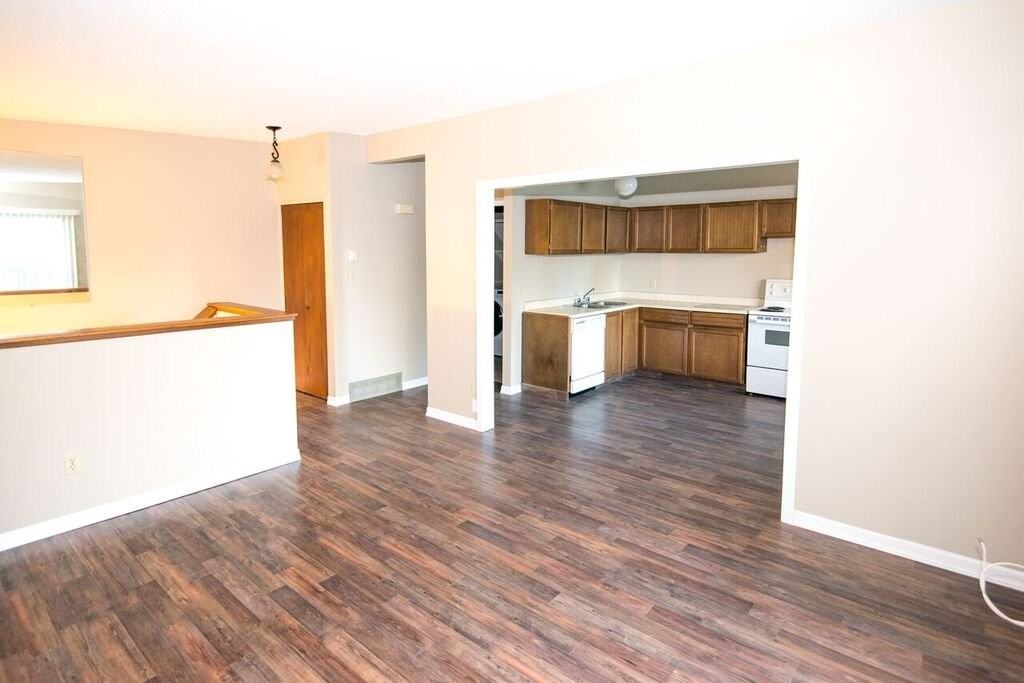 Riverbend Villas - Photo 7 of 14