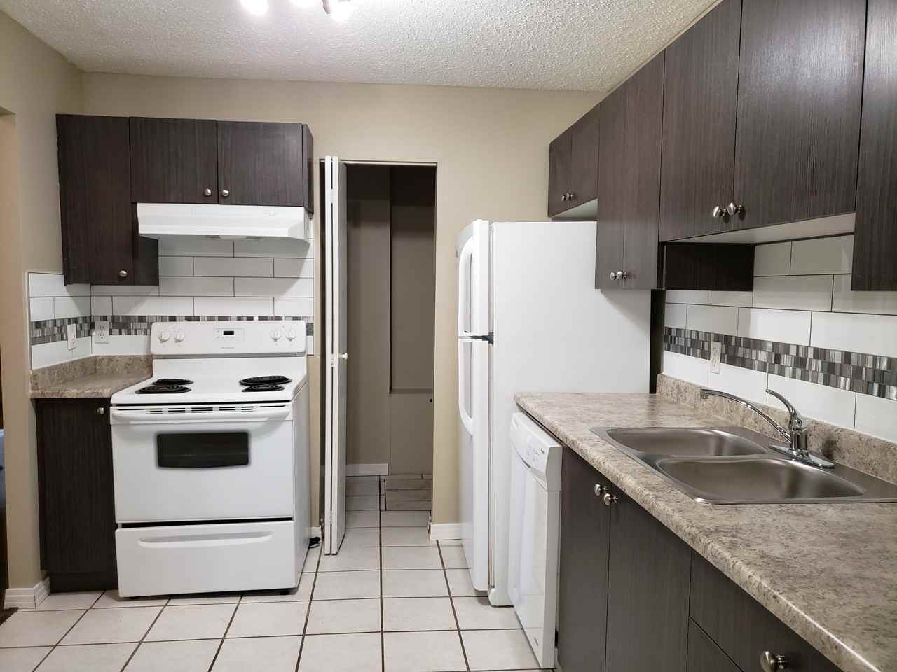 The Maples - Photo 5 of 10
