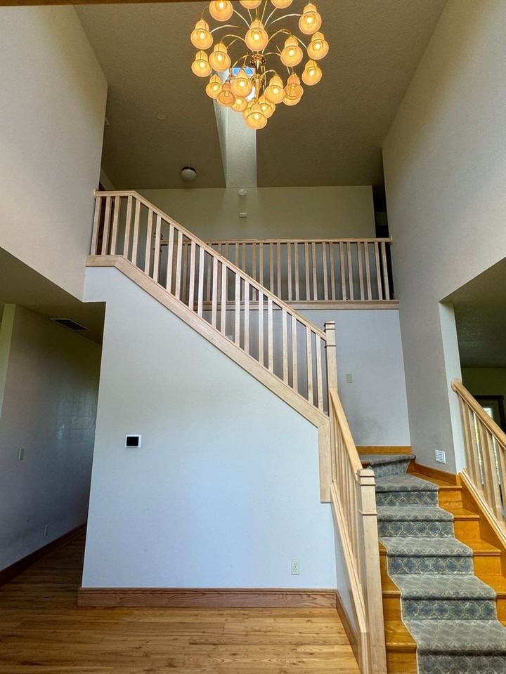 19383 Pine Ave - Photo 3 of 24