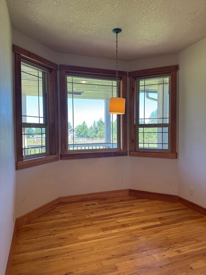 19383 Pine Ave - Photo 7 of 24