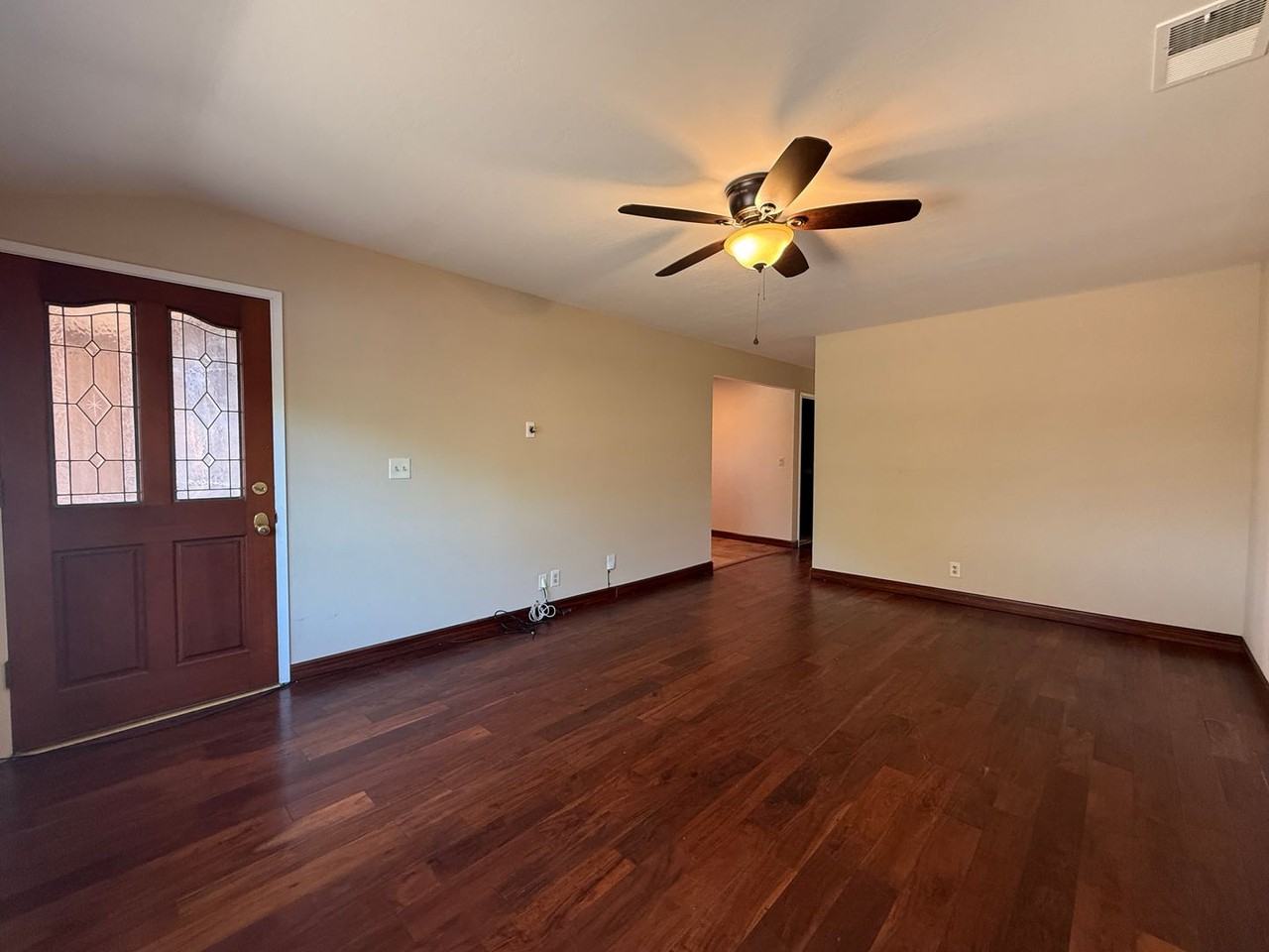 1676 Woodridge Way - Photo 2 of 15