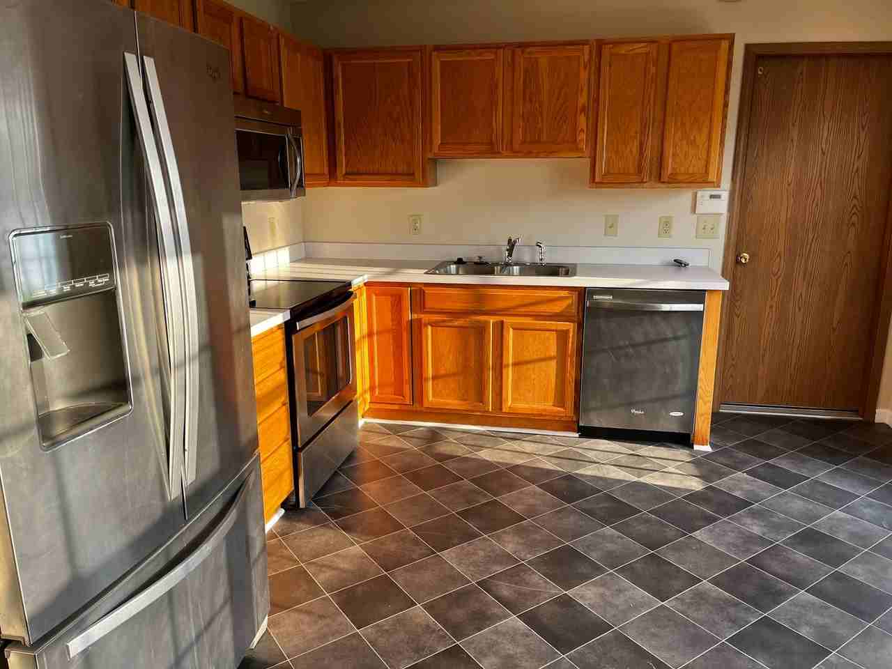 5112 Shenandoah Ave - Photo 2 of 9