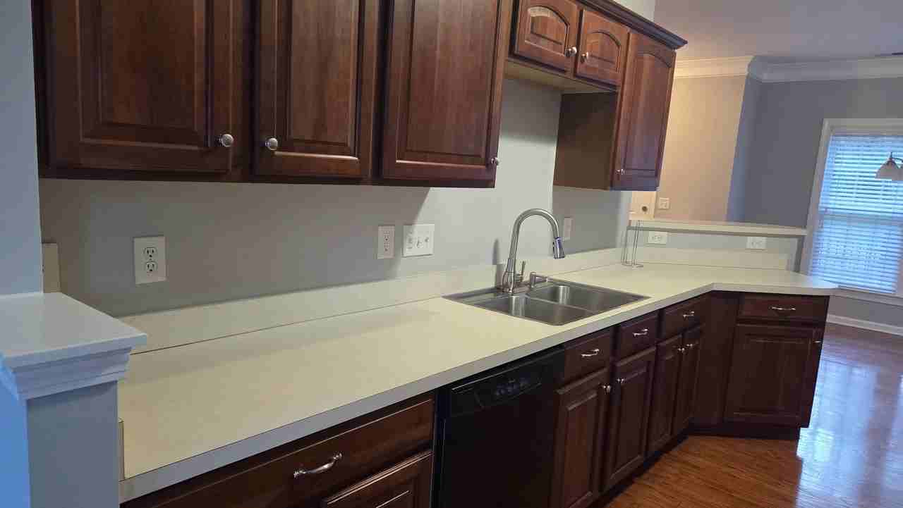 9532 Cadman Ct - Photo 4 of 20