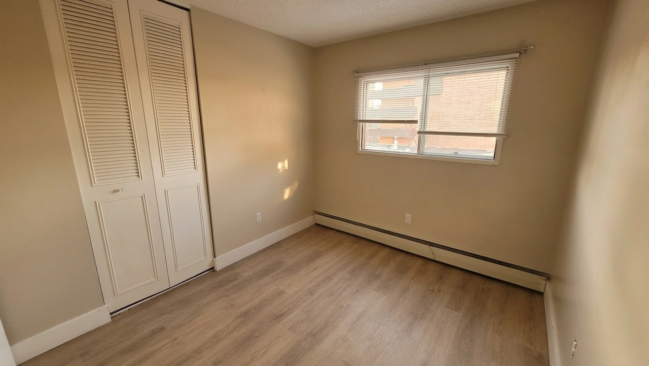 Open, Spacious 2 Bedroom Corner in the Beltline - ALL Utilities Included - Cats & Small Dogs Welcome - Photo 5 of 10
