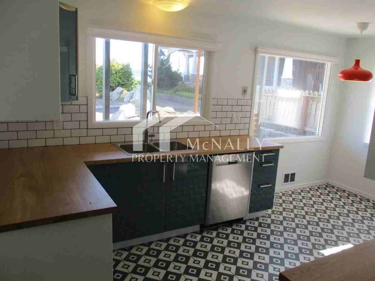 7030 Secor Pl - Photo 6 of 26