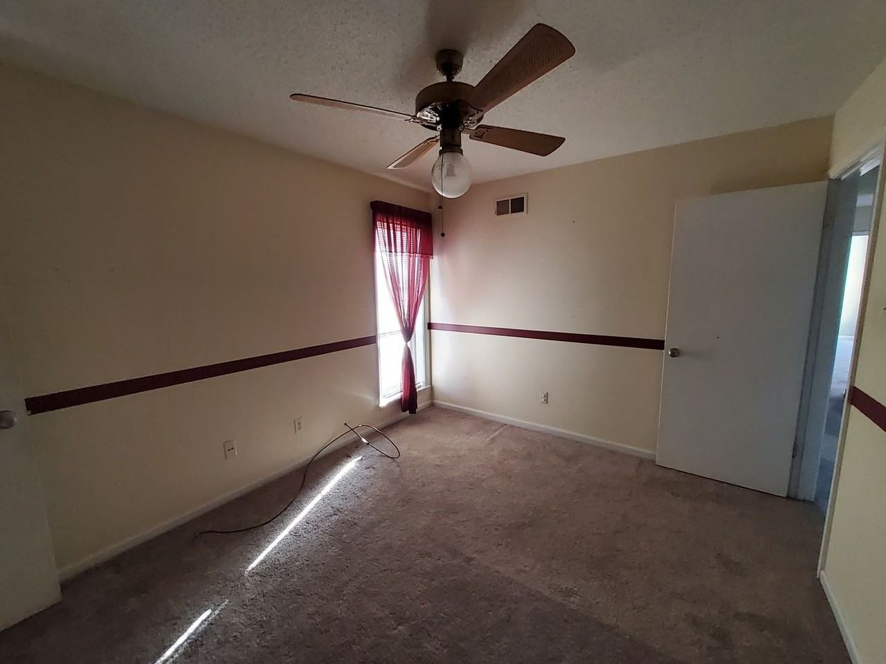 7219 Lawn Ln - Photo 5 of 20