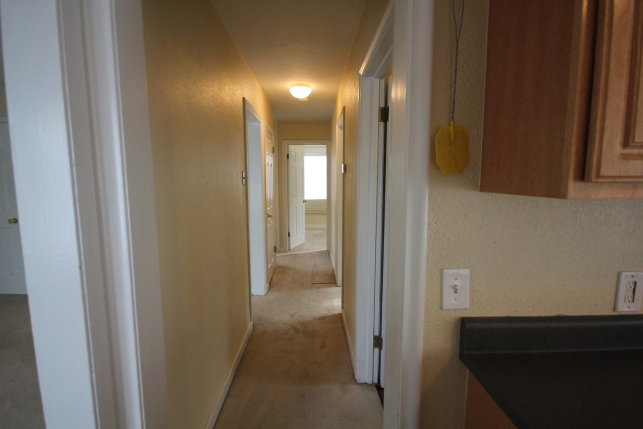 461 W 700 N - Photo 2 of 30