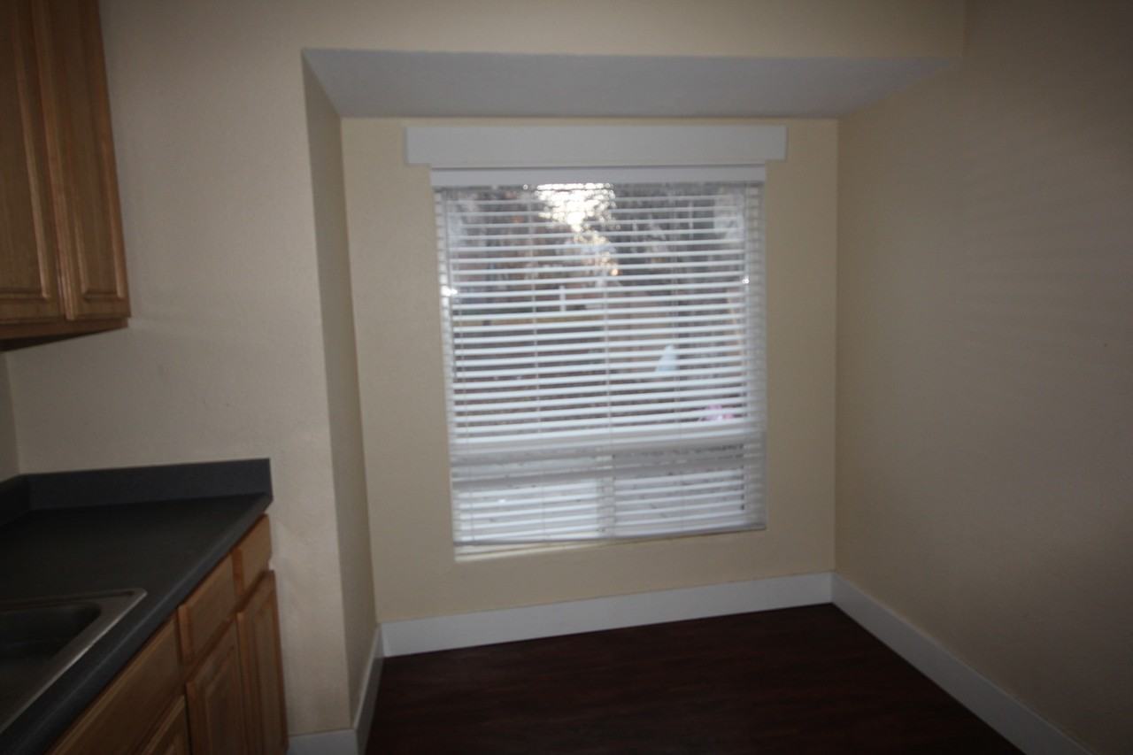 461 W 700 N - Photo 6 of 30