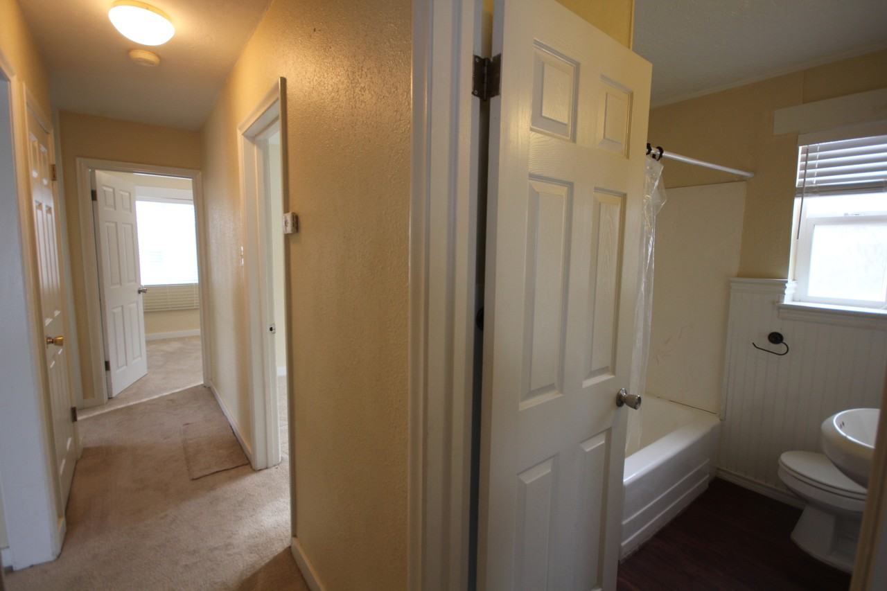 461 W 700 N - Photo 7 of 30