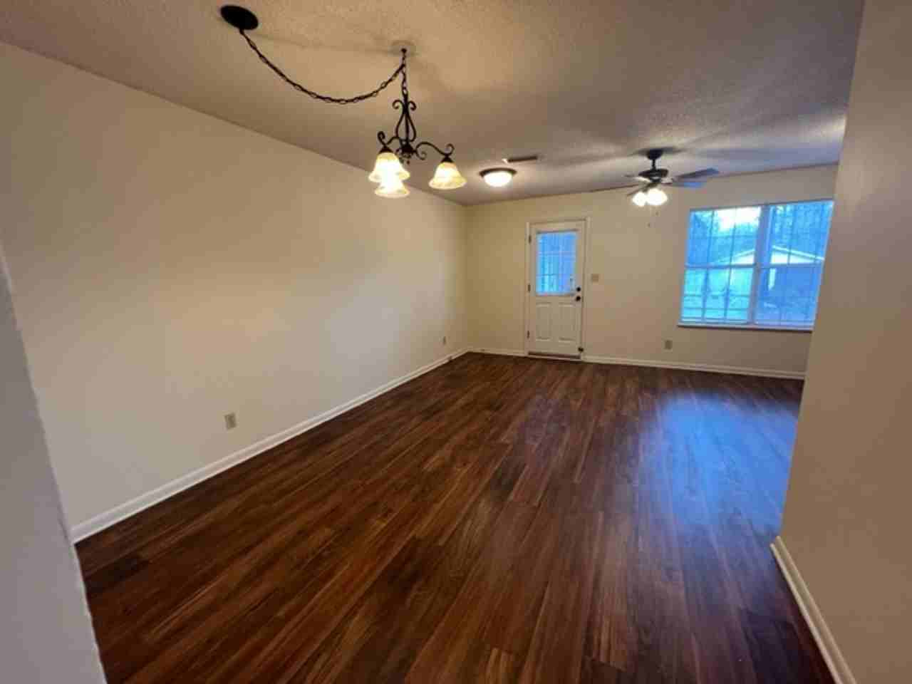 2 Westbrook Cir Apt B - Photo 3 of 12