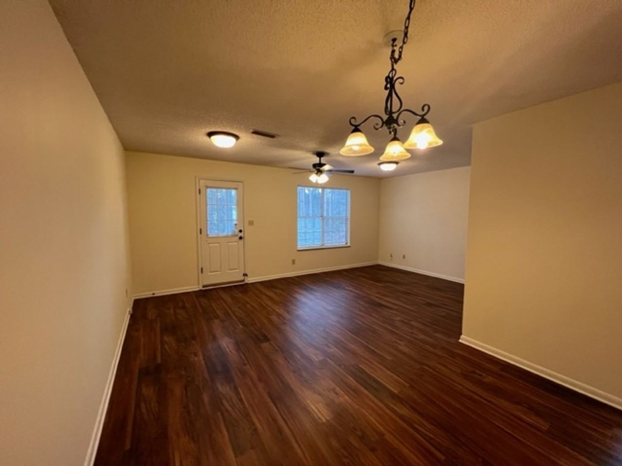 2 Westbrook Cir Apt B - Photo 4 of 12