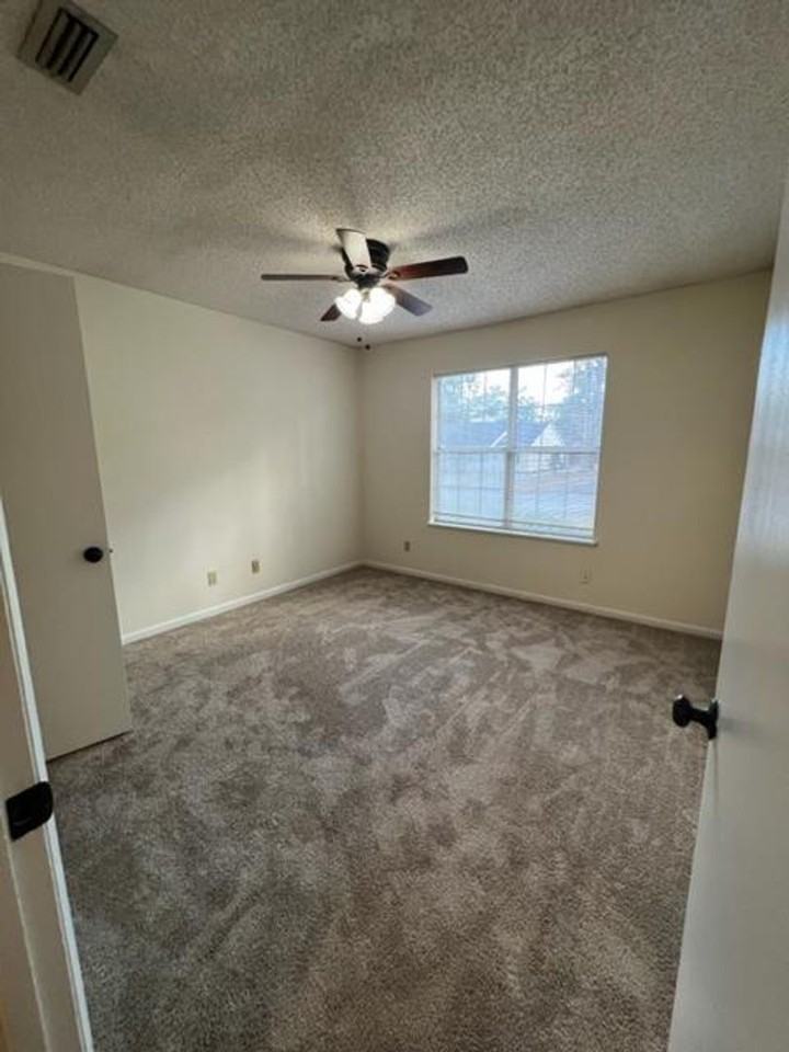 2 Westbrook Cir Apt B - Photo 7 of 12