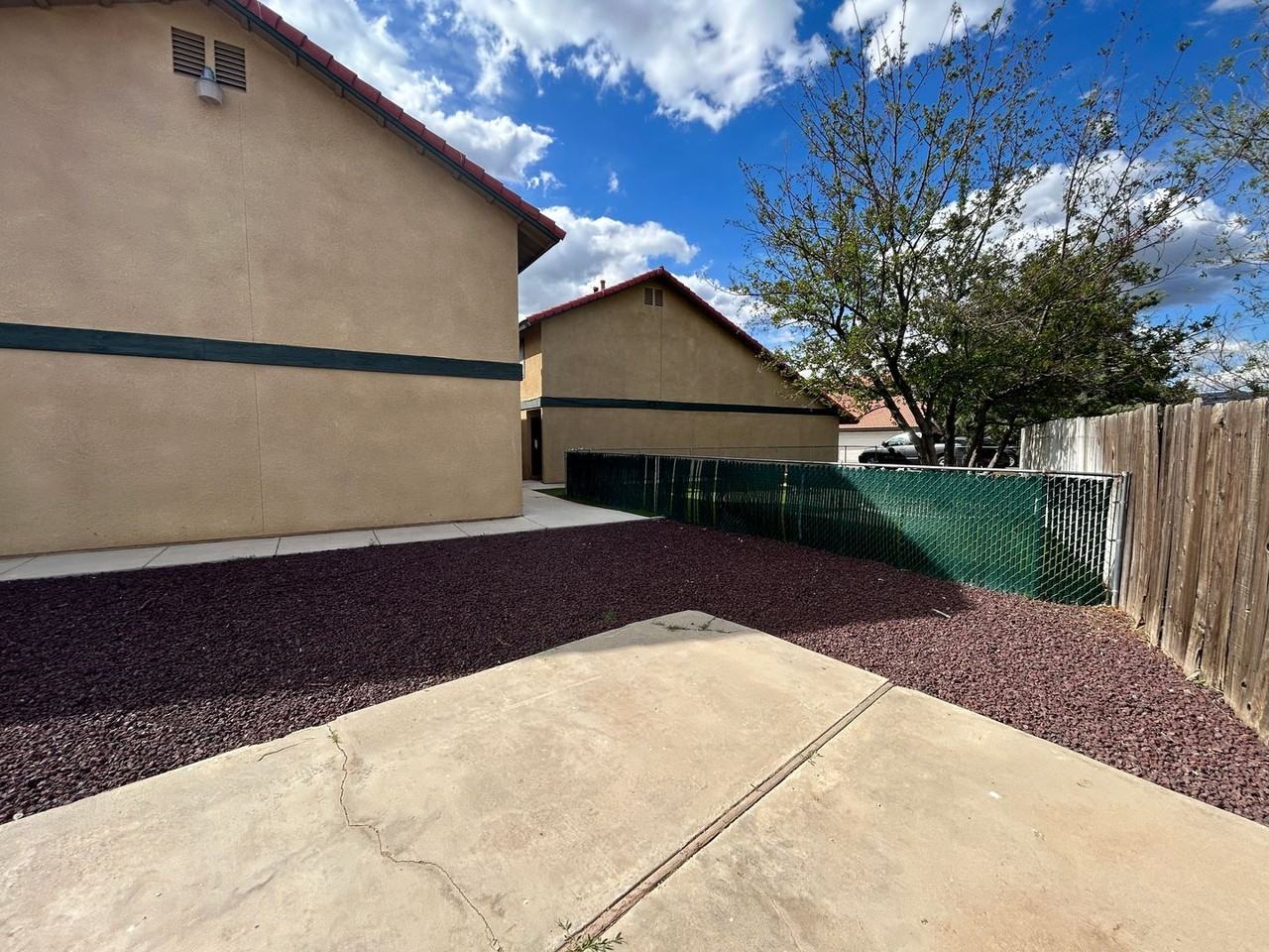 21630 Brook Dr #J - Photo 3 of 9