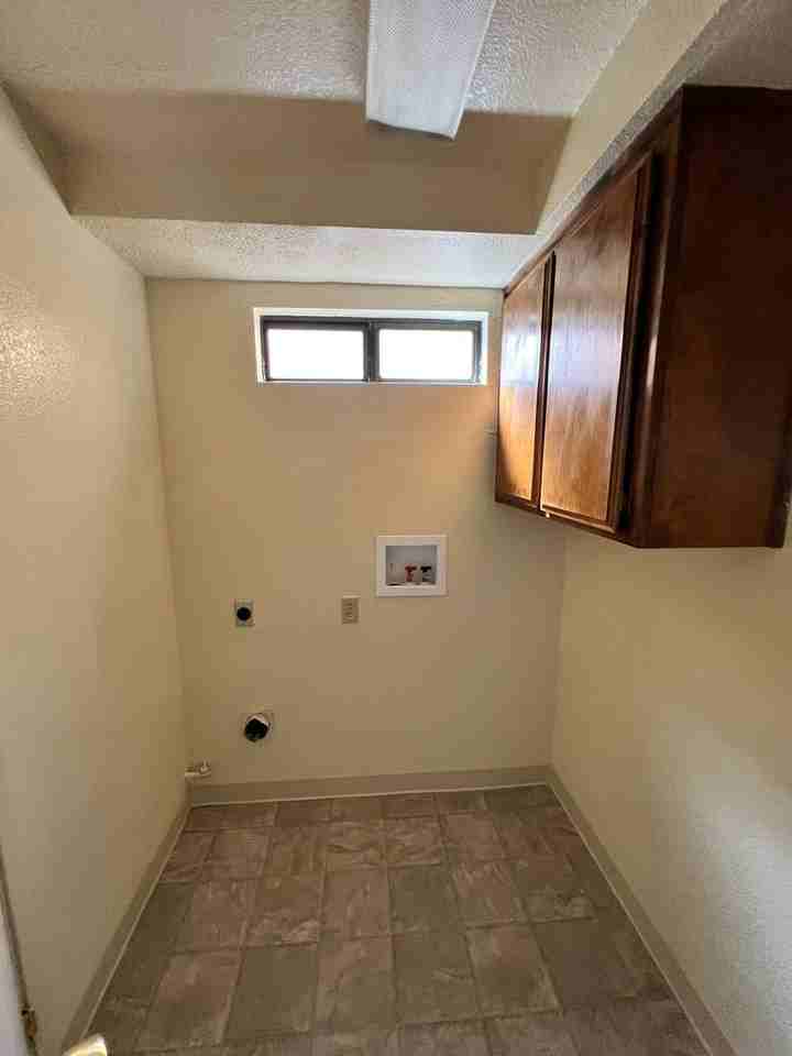 21630 Brook Dr #J - Photo 6 of 9