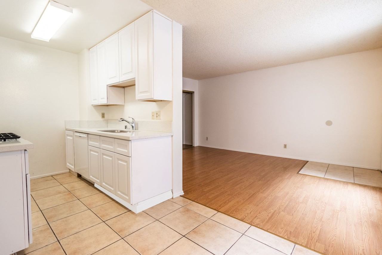 CAMARILLO10845 - Photo 7 of 49