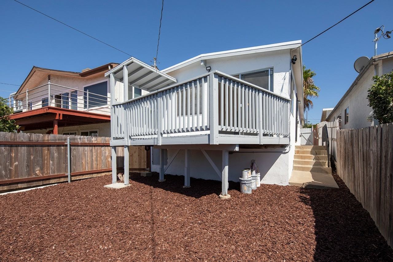 3662 Moultrie Ave - Photo 2 of 20