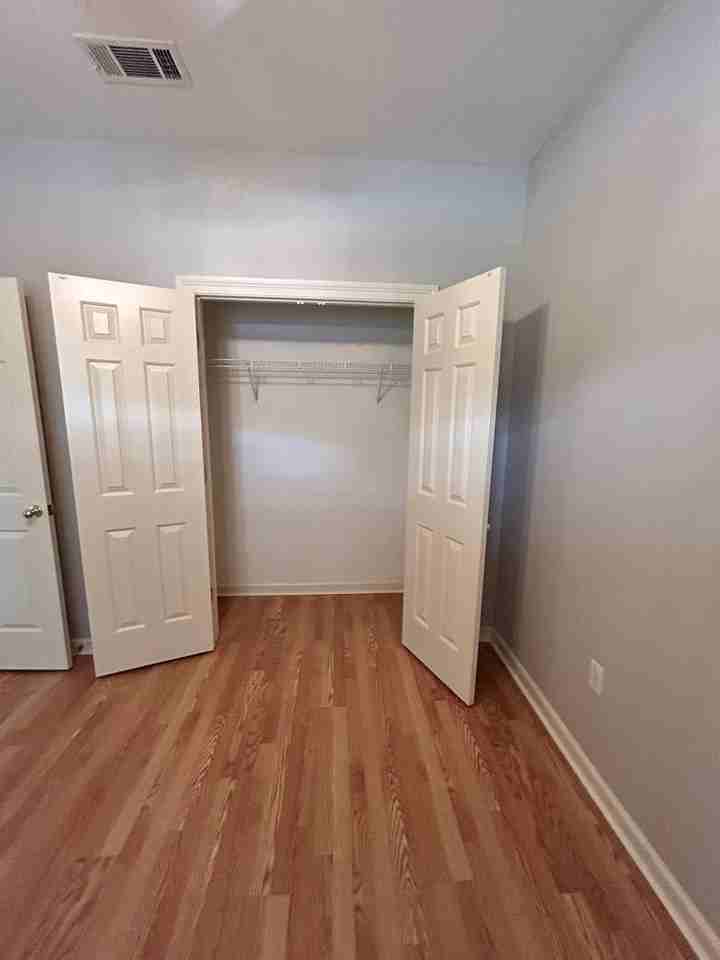 5555 Ducros Dr - Photo 4 of 18