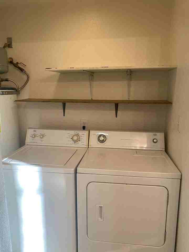 713 S Woodberry St - Photo 2 of 8