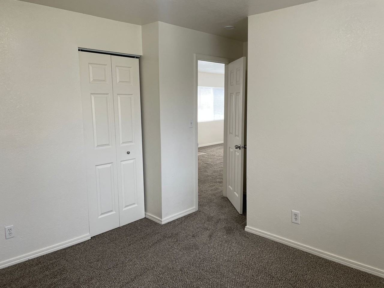 713 S Woodberry St - Photo 5 of 8