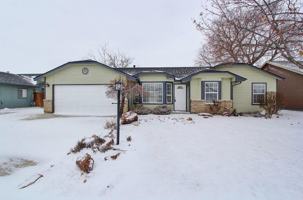 featured image of 12038 W Dickens Dr