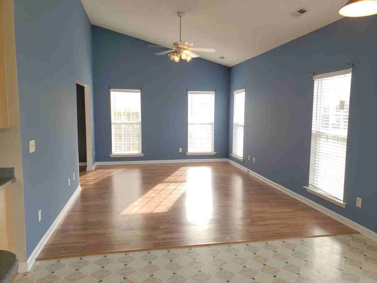 1127 Fieldstone Dr - Photo 5 of 20