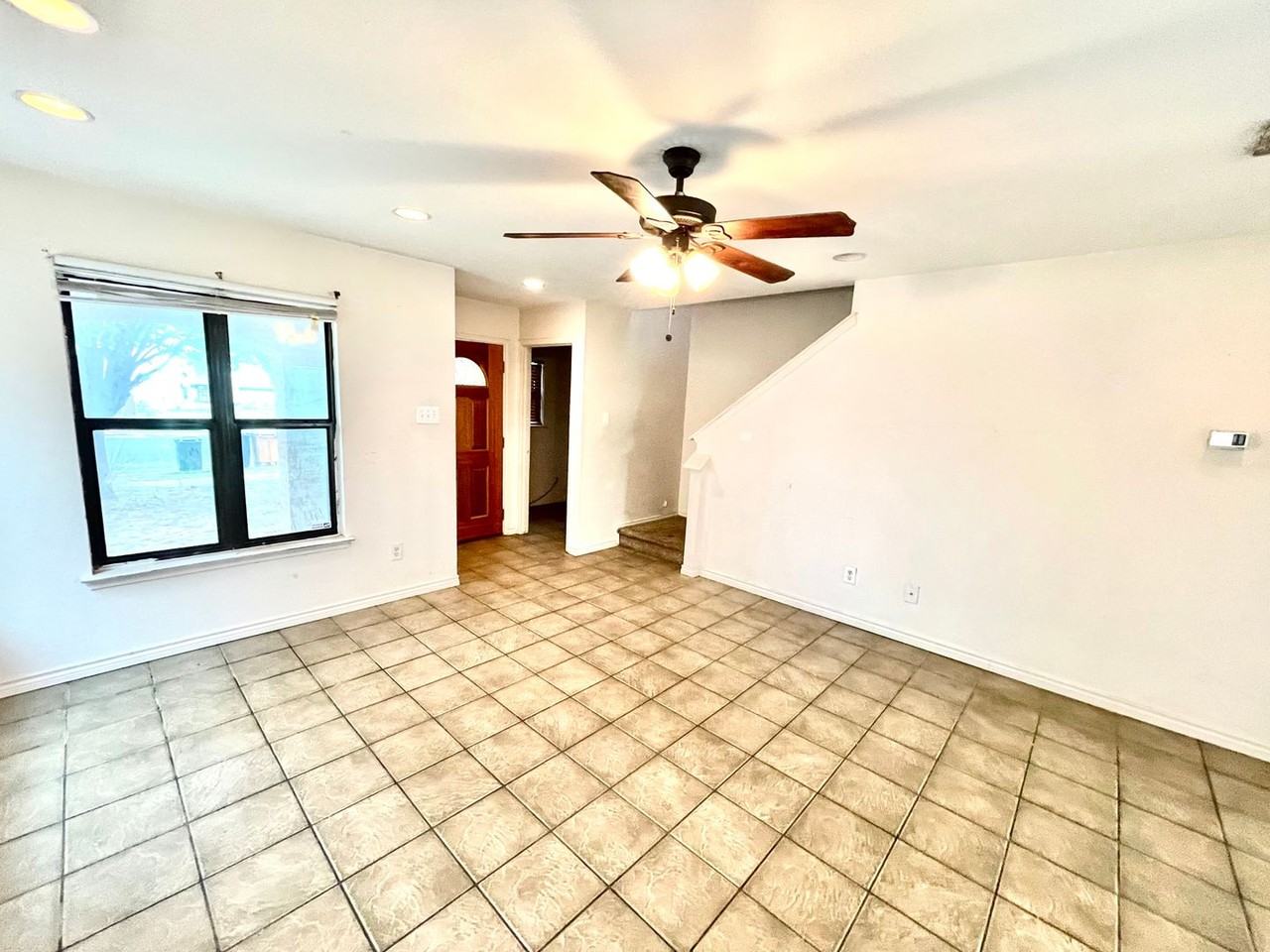 13229 Coomes Dr - Photo 2 of 9