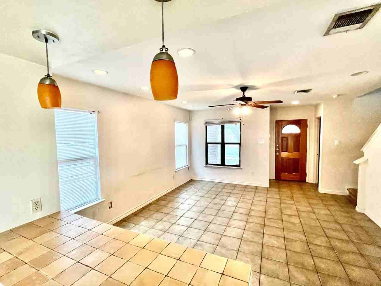 13229 Coomes Dr - Photo 3 of 9