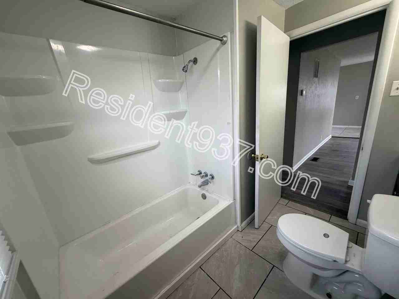 439 W Funderburg Rd - Photo 7 of 14