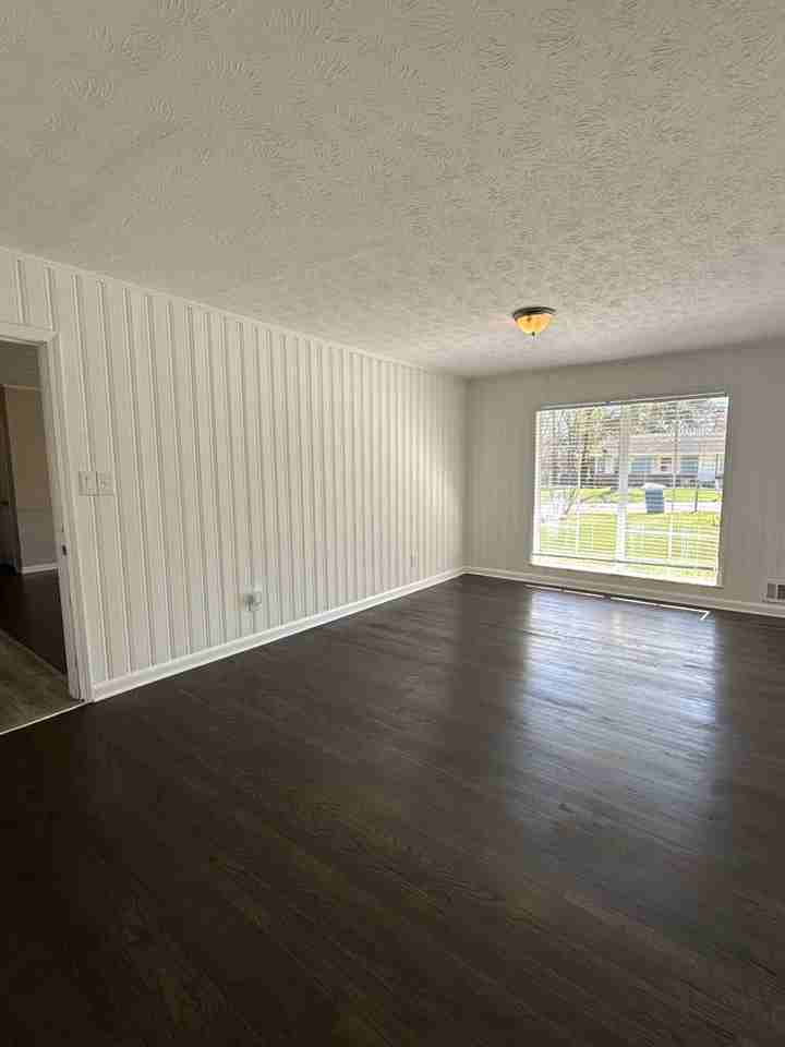 850 King Rd - Photo 5 of 11