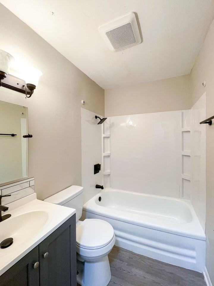 7916 E 34th St - Photo 7 of 15