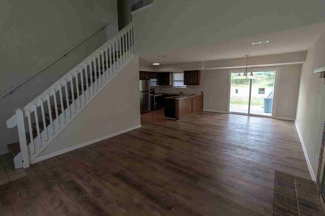 1911 Mirtle Grove Ct - Photo 4 of 27