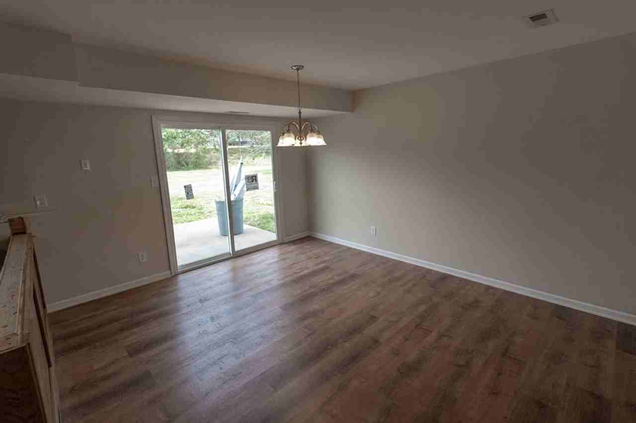 1911 Mirtle Grove Ct - Photo 6 of 27