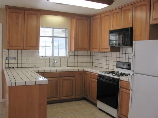 520 Kentucky St - Photo 2 of 11