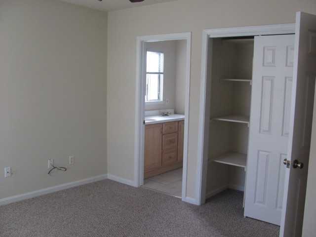 520 Kentucky St - Photo 6 of 11