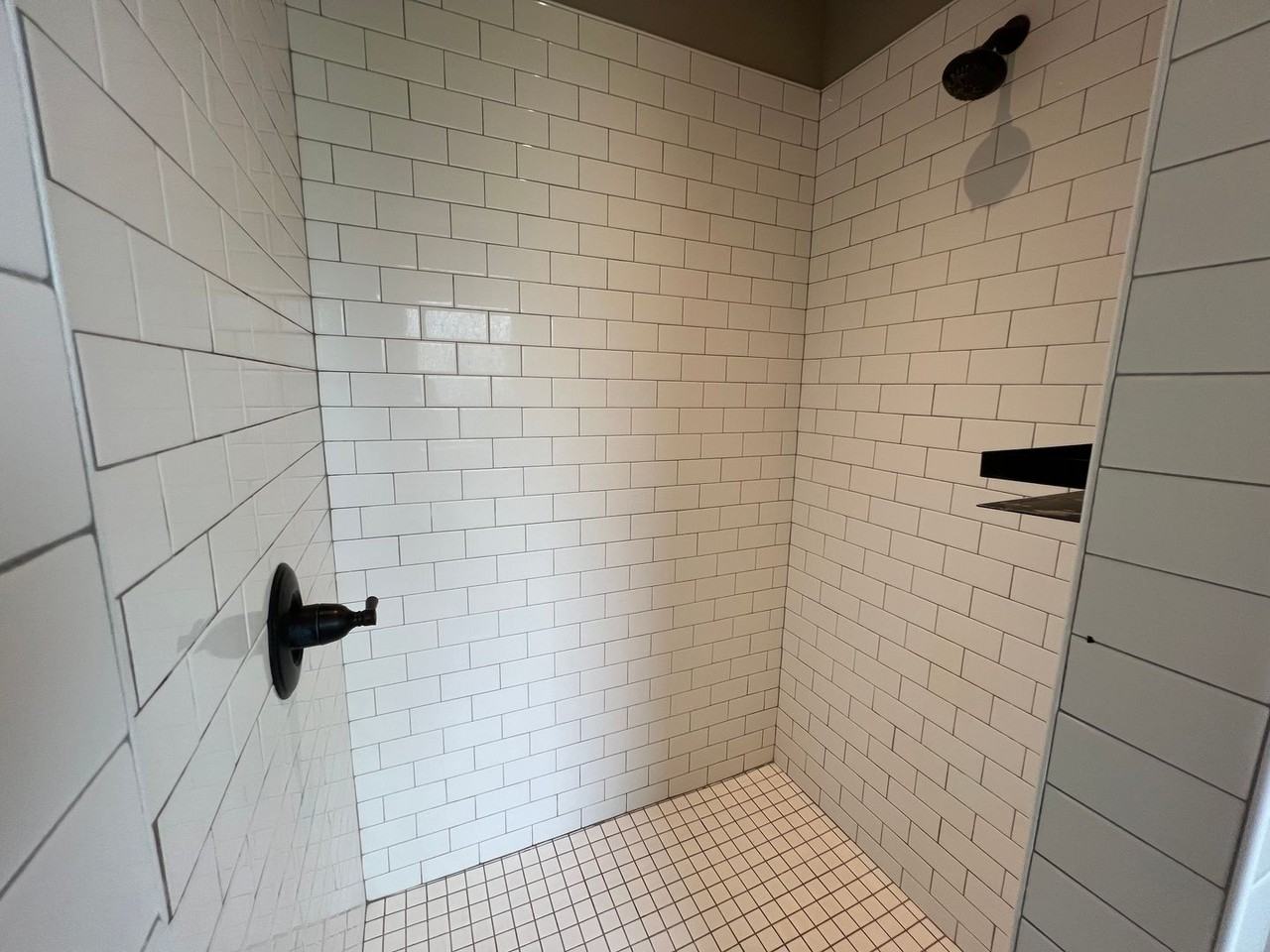 2371 Mimms Ln - Photo 6 of 23