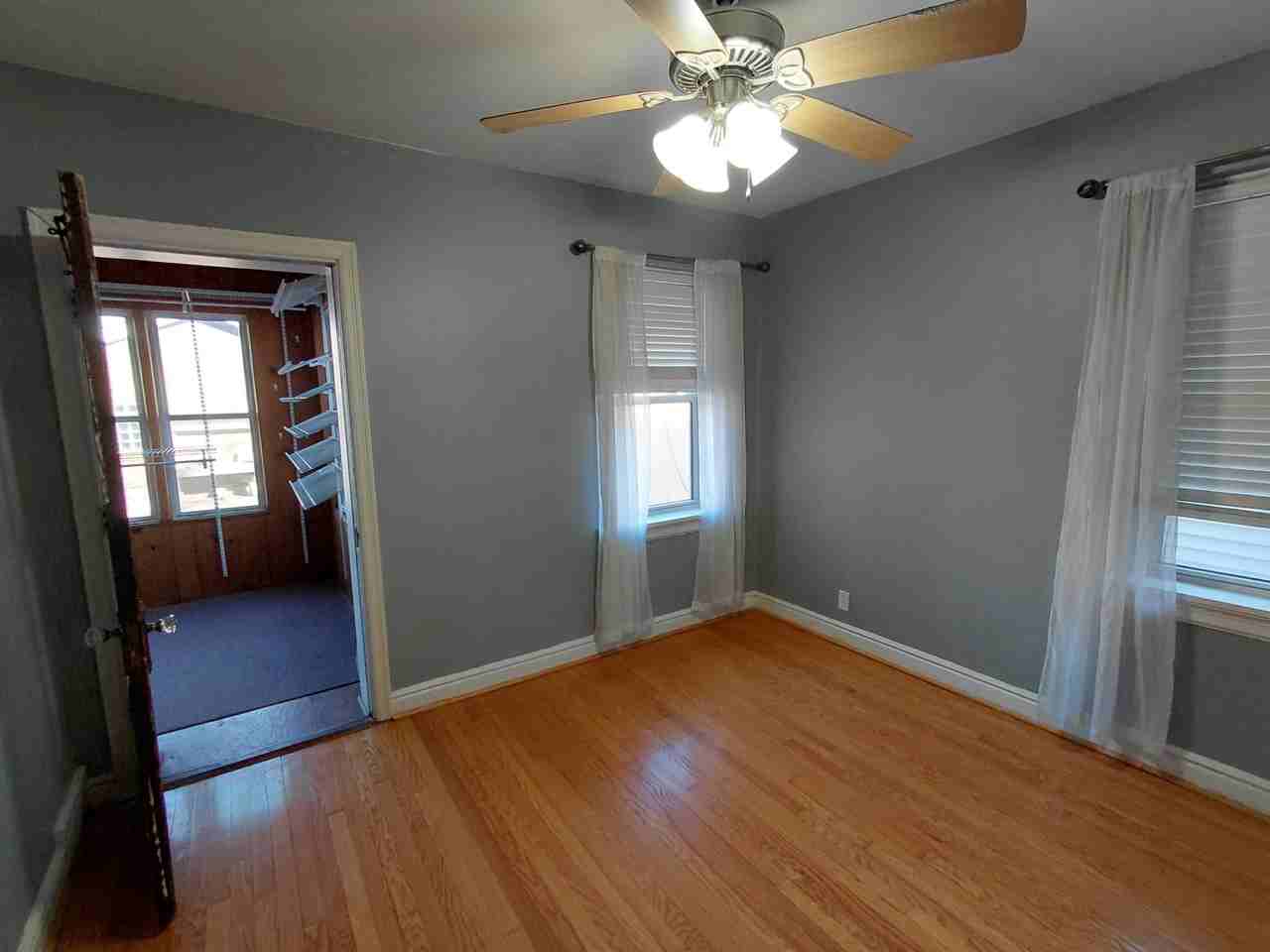 6637 Devonshire Ave #1F - Photo 5 of 11