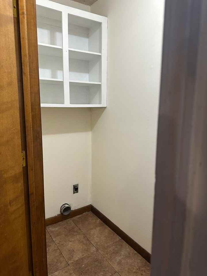 3356 W Camelot St - Photo 5 of 13