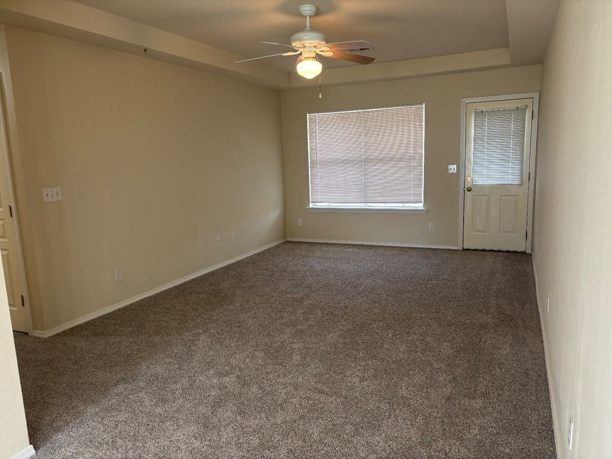 2310 S Hickory St #1 - Photo 6 of 23