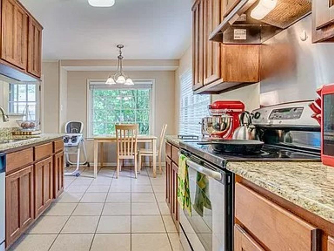 1584 Arcadia St - Photo 5 of 13