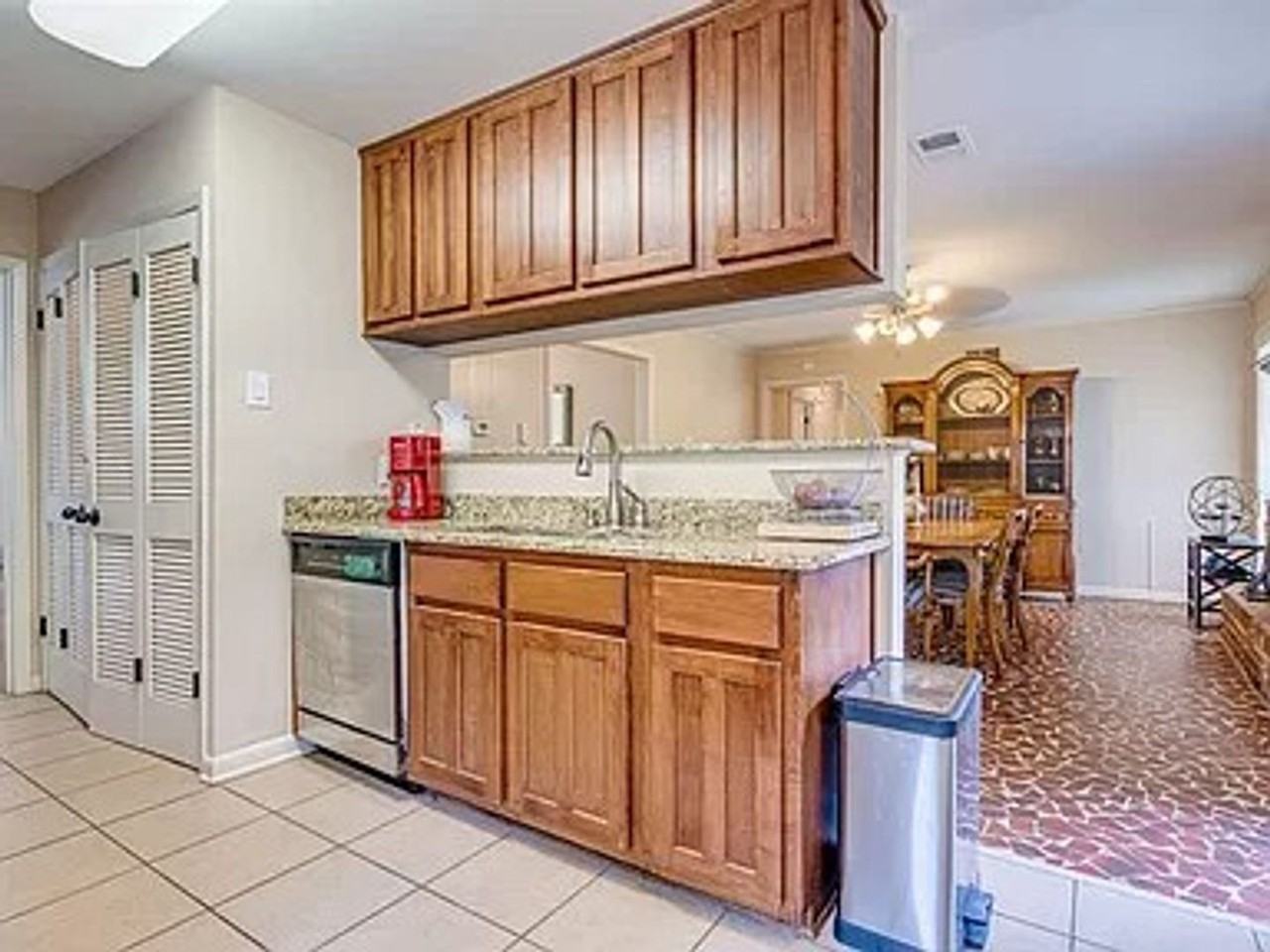 1584 Arcadia St - Photo 6 of 13