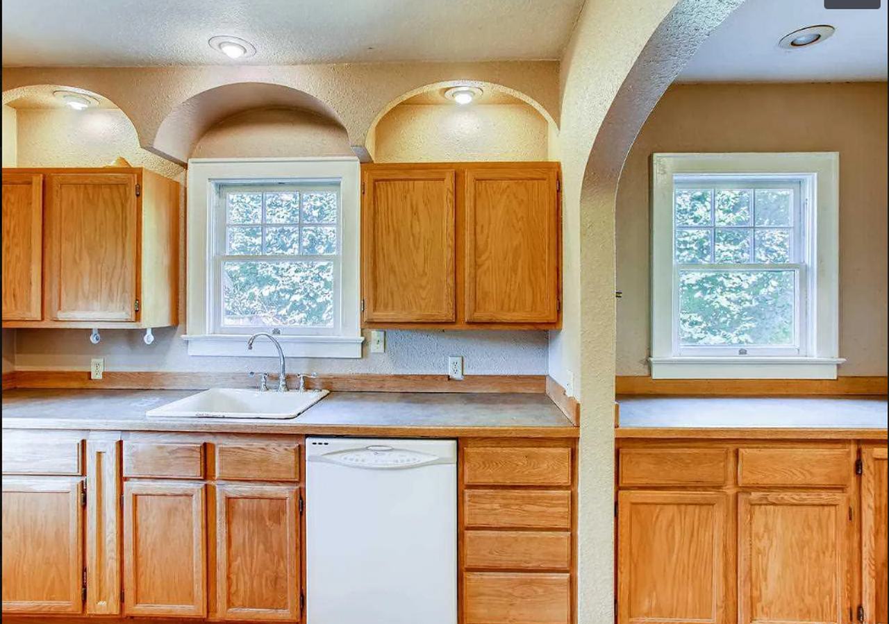 2801 Front St Ne - Photo 4 of 24