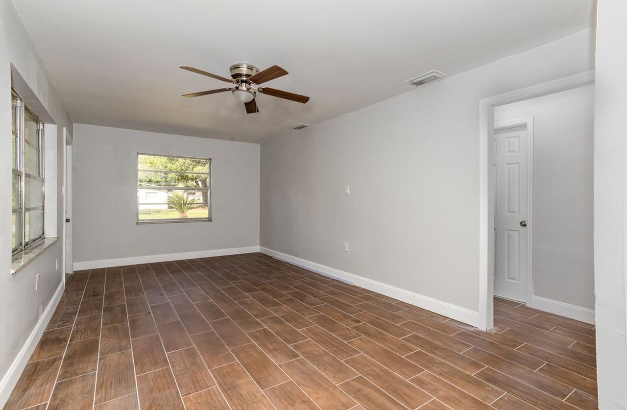 4610 Barley St - Photo 4 of 21