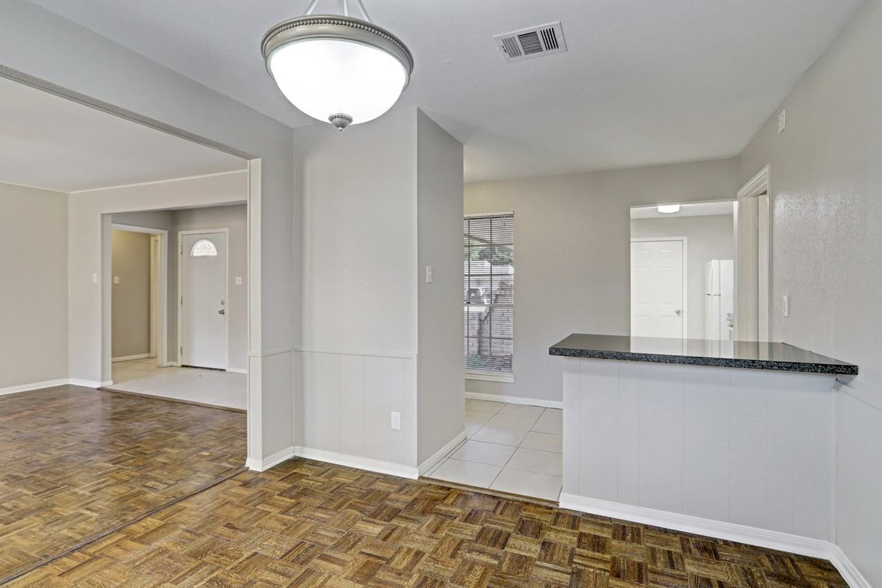 2403 Tinechester Dr #1 - Photo 4 of 10