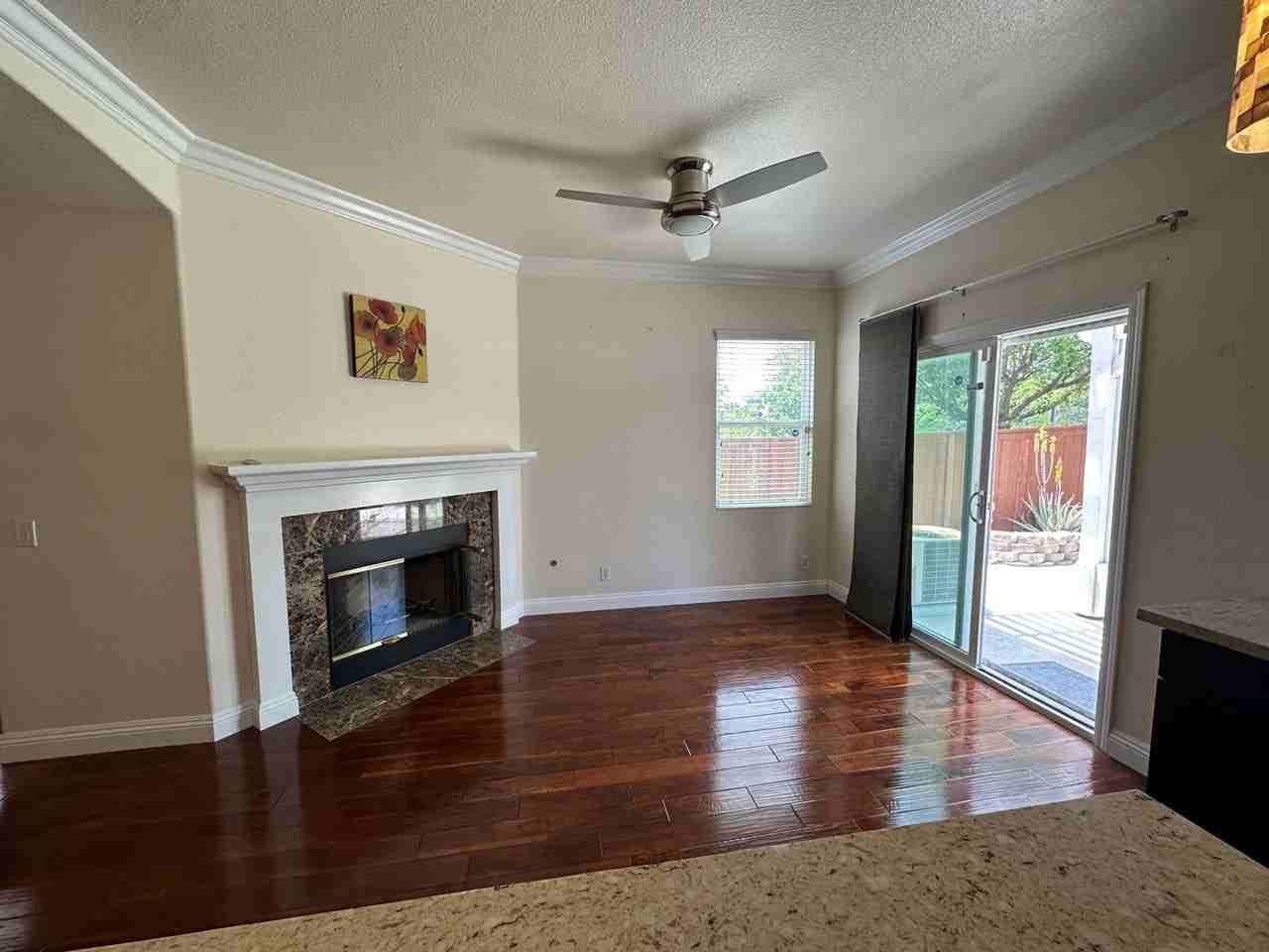 30900 Branford Dr - Photo 4 of 23