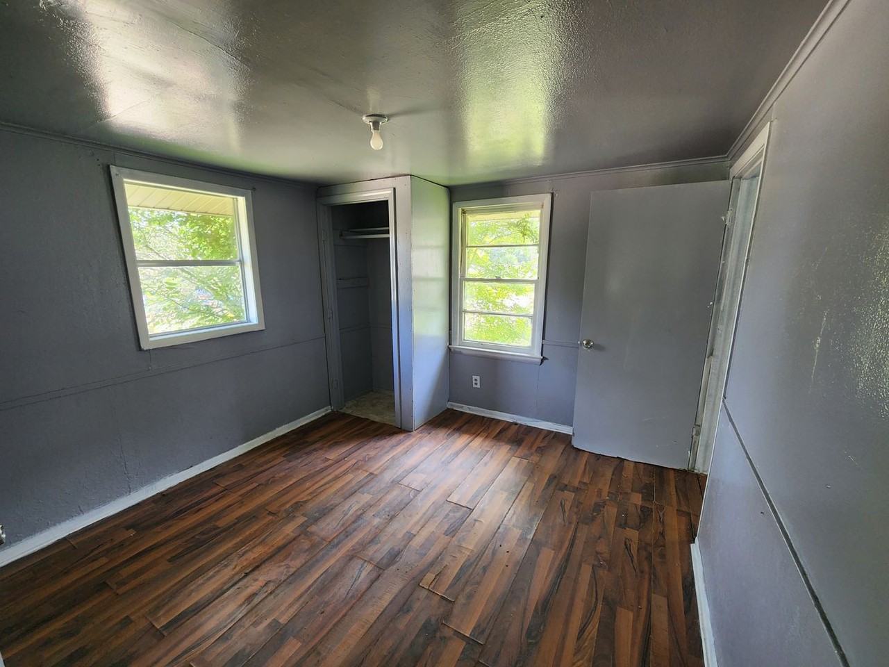 336 E Olive St - Photo 4 of 6