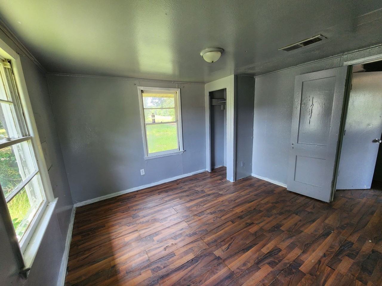 336 E Olive St - Photo 5 of 6