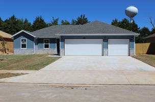 featured image of 407 E Rosalie