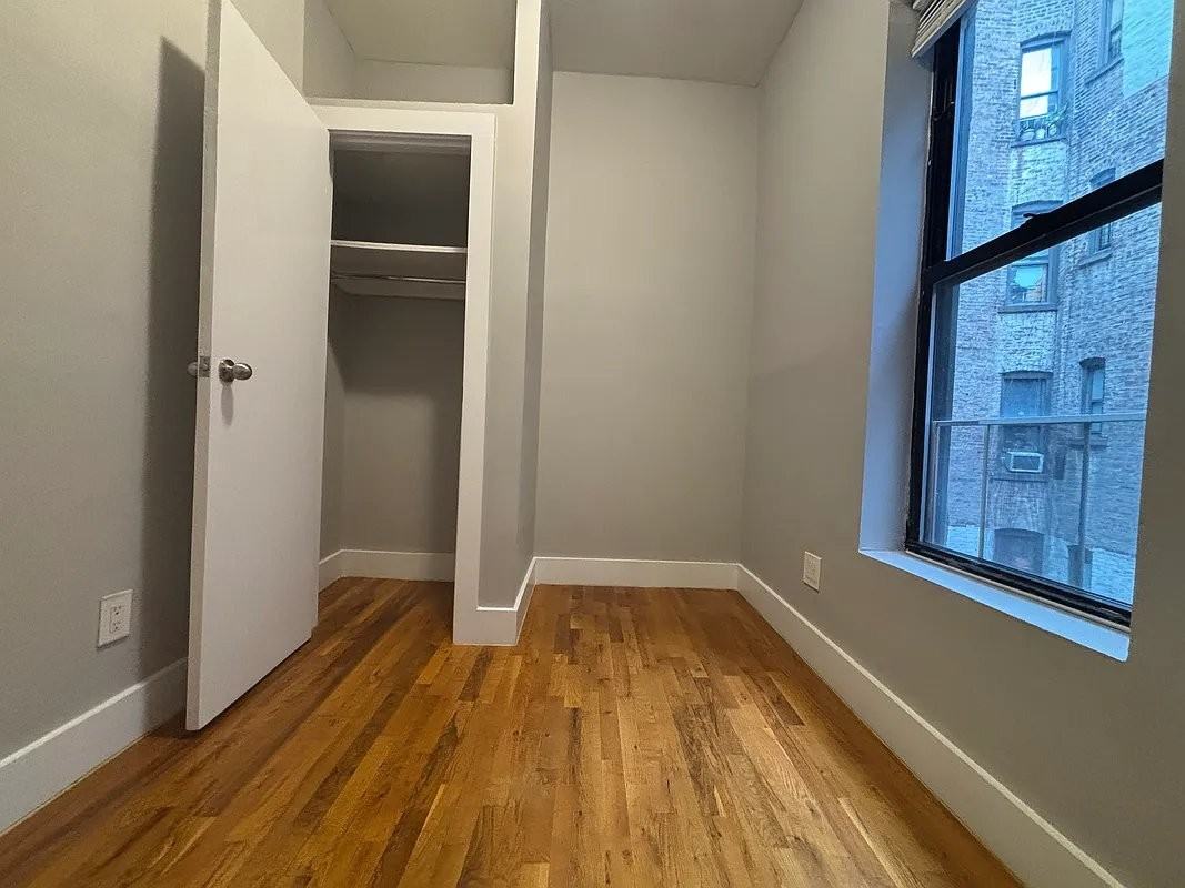 124 E 103rd St #10 - Photo 4 of 5