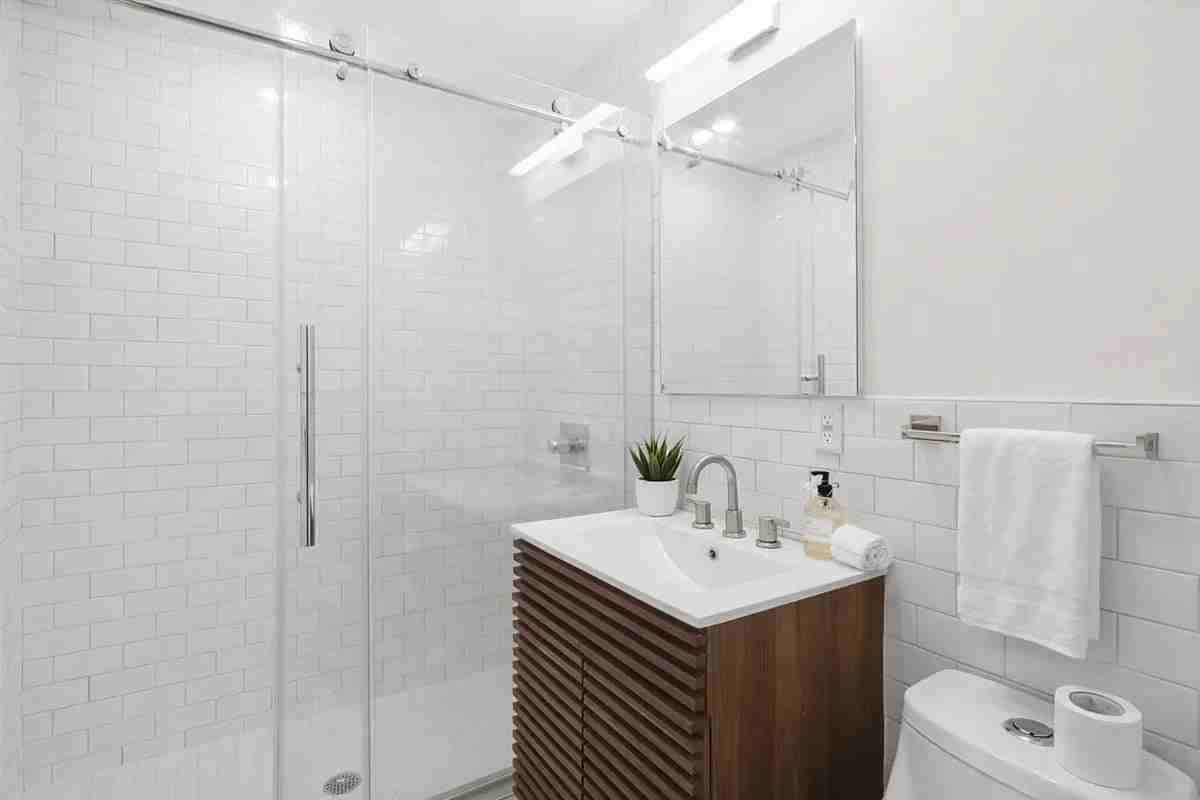 492 11th St #3B - Photo 4 of 5